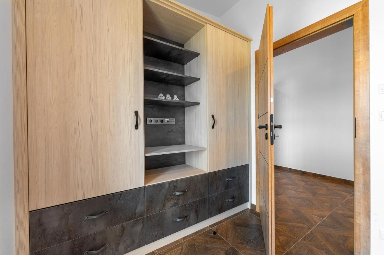 Laskara Garden Apartment By Prague Forest Nové Jirny Exterior photo
